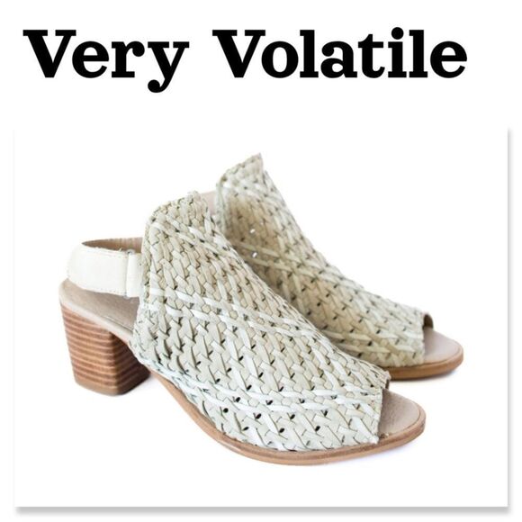NIB Very Volatile Veronique Peep Toe Shoe in Stone - Picture 1 of 15